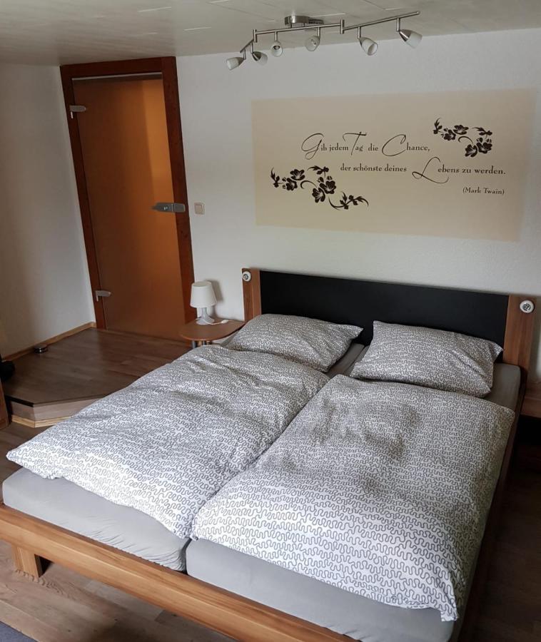 Ferienwohnung Haehnert 슈바르첸베르크 외부 사진